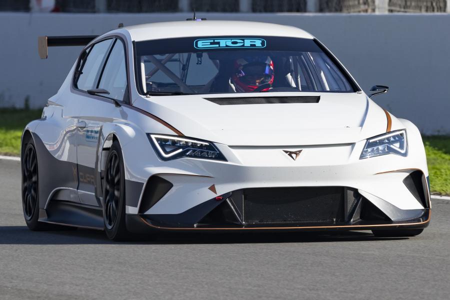  Cupra e-Racer 2018 года  (фото 8 из 23)
